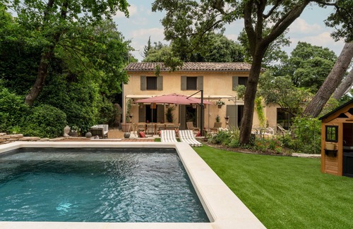 Villeneuve-les-Avignon Villa | Villa provençale 200m2 entièrement climatisée piscine avec belle vue sur Ventoux