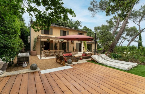 Villeneuve-les-Avignon Villa | Villa provençale 200m2 entièrement climatisée piscine avec belle vue sur Ventoux