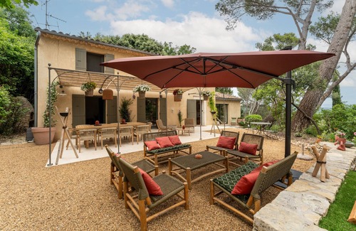 Villeneuve-les-Avignon Villa | Villa provençale 200m2 entièrement climatisée piscine avec belle vue sur Ventoux