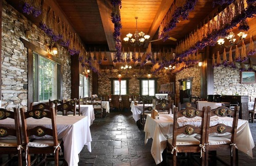 Ren'ai Lit Et Petit-Déjeuner | Provence Rose Lodge in Ching Jing