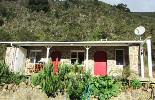 Solway Cottage | Provence Stone Cottage - Retraite de Wairarapa avec eau de source et énergie naturelle