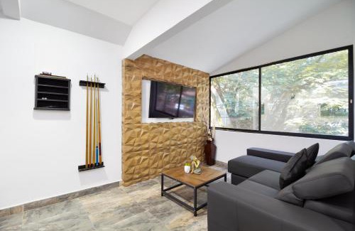El Poblado Appartement | Provenza! Golden Jacuzzi - 5BR only 1 Block from lleras