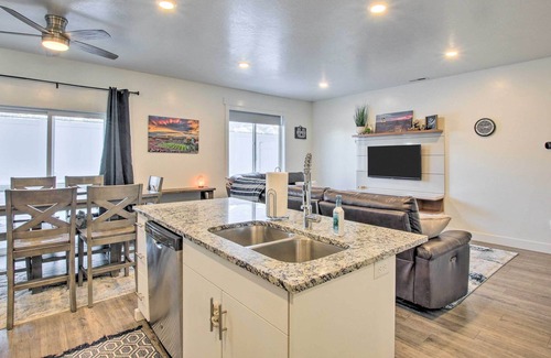 Providence Maison | NEW! Stunning Providence Townhome ~ 4 Mi to USU!