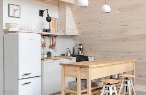 Thorne Cabine | Prunella № 2, Prunella № 2 - A-Frame Cabin Getaway - Design, Comfort & Nature