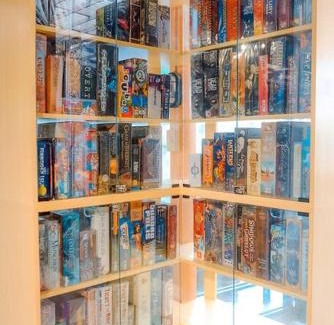 San Bartolome Appartement | PS4, Board Games, Karaoke - QC Maginhawa SaLaro