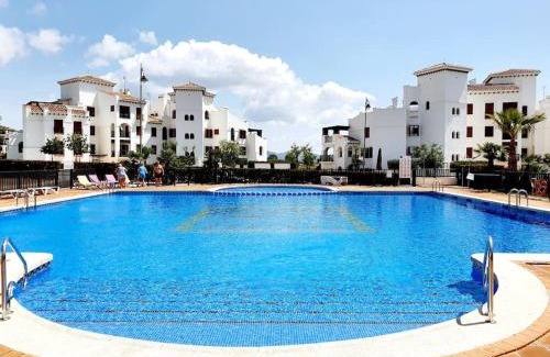 Caserio Los Tarquinos Appartement | Ptabaja. a pie de piscina en el Valle Golf Resort
