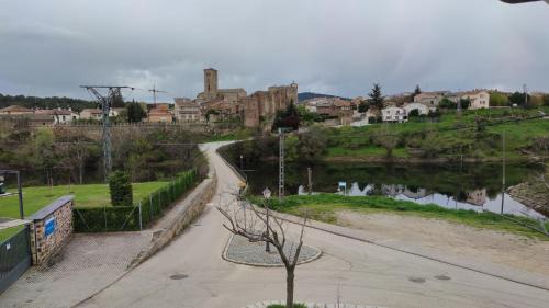 Buitrago del Lozoya Appartement | Puente viejo de Buitrago casa Fresno