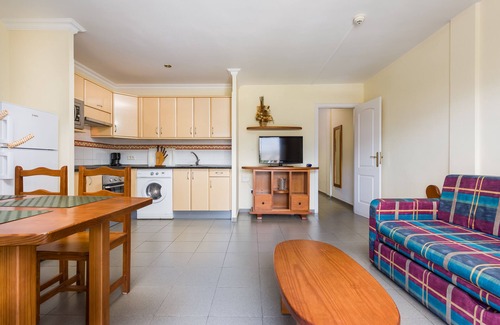 Puerto de la Cruz Appartement | Puerto de La Cruz Family Apartment, Heated Pool, Mountain Views, Fast Wi-Fi
