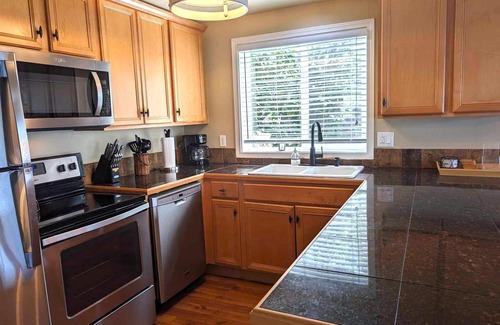Agate Maison | Puget Sound Waterfront Beach House ~ Piscine de quartier ~ Foyer de feu