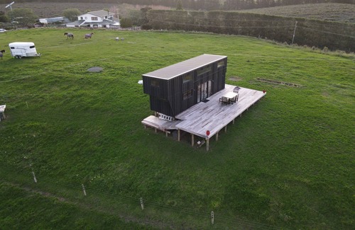 Pukehina Maison | Pukehina Beach, Coastal Tiny house farm stay