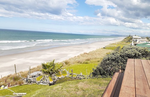 Pukehina Appartement | Pukehina Beach Studio with Balcony and Majestic views