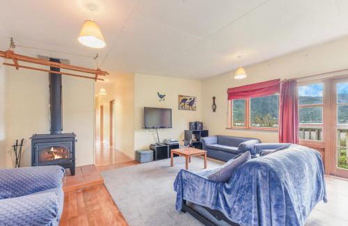 Linkwater Maison | Pukeko Cottage - Marlborough Sounds Retreat
