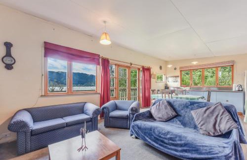 Linkwater Maison | Pukeko Cottage - Marlborough Sounds Retreat