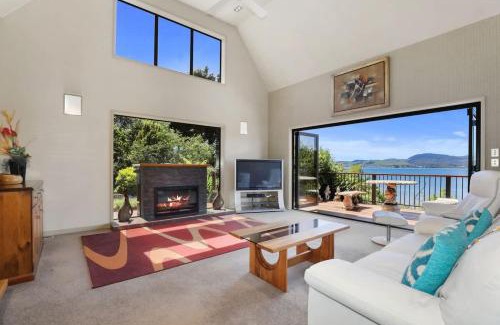 Kawaha Point Maison | Pukeko Landing