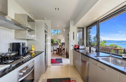 Kawaha Point Maison | Pukeko Landing