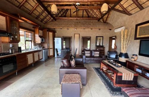 Bela-Bela Chalet De Ski | Pumula Bush Chalet