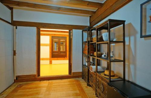 Jeonju Maison | Pungryuheon Hanok private house