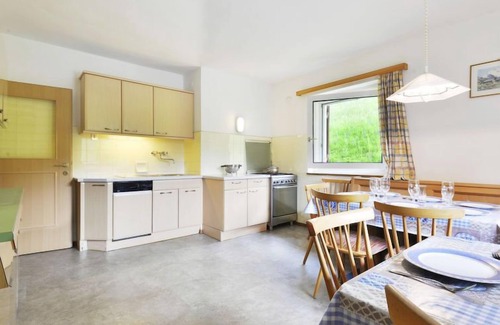 Santa Cristina Val Gardena Appartement | Appartement Puntea (SCR200) à Santa Cristina - 10 personnes, 5 chambres