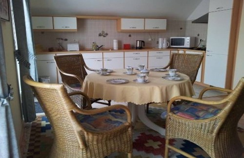 Mecklenburgische Kleinseenplatte Appartement | Détente pure avec vue sur le Vilzsee.
