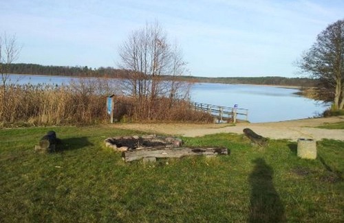Mecklenburgische Kleinseenplatte Appartement | Détente pure avec vue sur le Vilzsee.