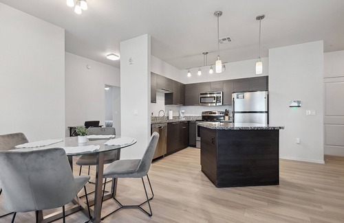 Gilbert Appartement | Pure Suites Gilbert Pool, Gym, Spa, Volleyball