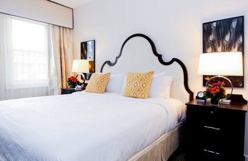 Kalorama Heights Hôtel | PURE Wellness Standard King, Allergy-Friendly, Fitness Center Access
