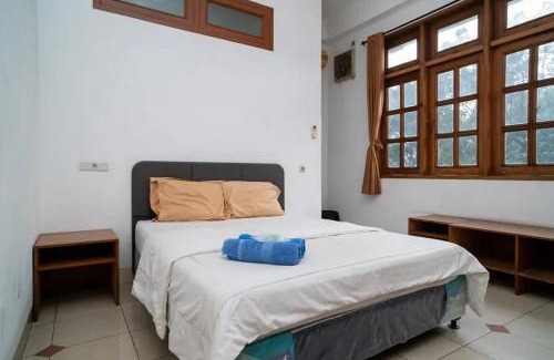 Ciputat Hôtel | Puri Saras Bintaro Syariah Mitra RedDoorz