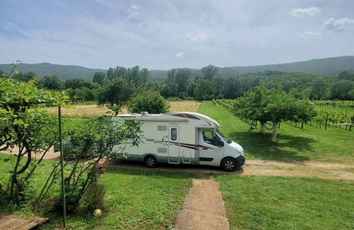 Pricelje Location De VR | Purple Eye Estate - Camp & Winery (Jokaš)