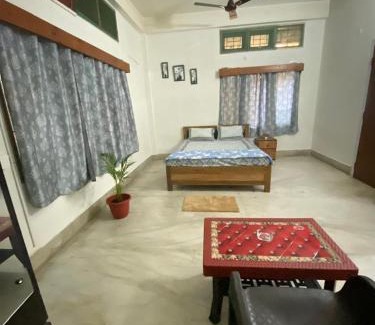 Gauhati Appartement | Purple Orchid