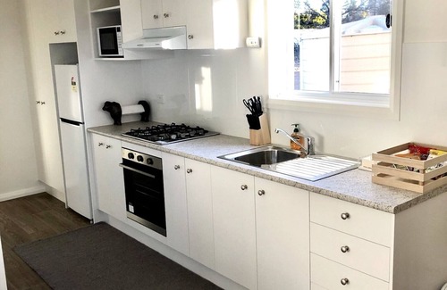 Saumarez Ponds Cabine | New Purpose Built Farm Stay Cottage