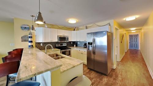 Put-in-Bay Maison | Put-in-Bay Waterfront Condo #104