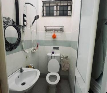 Pengkalan Chepa Maison | Putri Homestay Bungalow at UMK Pengkalan Chepa