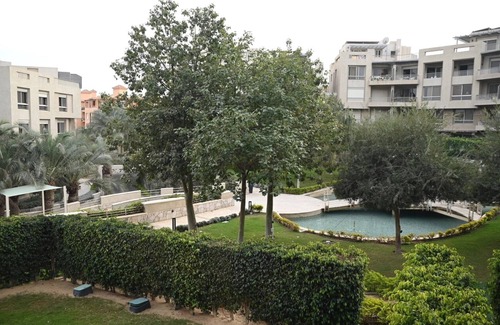 Nazlat Khalifah Appartement | pyramids Escape city view Compound 6 of October