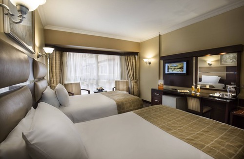 Al Duqqi Hôtel | Pyramisa Suites Hotel Cairo