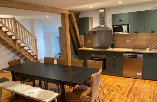 Garin Chalet De Ski | Chalet en pierres pyrénéen à 10 min des pistes de ski, idéal pour les randonnées