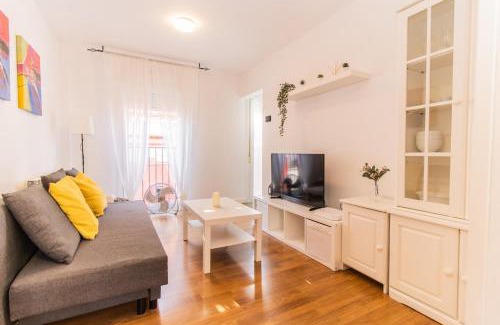 Abena Appartement | Pyrenees Escape with Terrace and BBQ