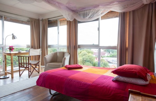 Oyster Bay Maison | Q-Bar & Guest House