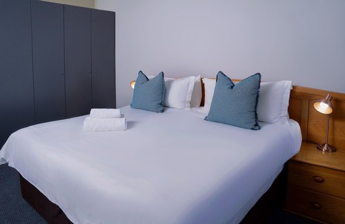 Evander Hôtel | Q's Evander Hotel and Apartment