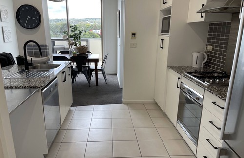 Queanbeyan East Appartement | Qbn Cracker 2B, 2BA, 2 secure carparks