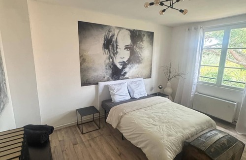Saint-Hippolyte Maison | Quiet, renovated house. Pets welcome.