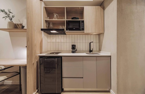 Laureles Appartement | Quadrato | Laureles Studio, w/AC, Balcony, WIFI