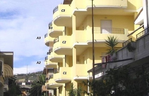 Tortoreto Lido Appartement | Quadrlocale BO on the ground floor with sea view at 30mt. from the beach !!