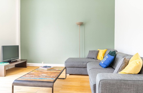 Dobree-Bon Port Appartement | Quai 63 - One Bedroom Apartment, Sleeps 4