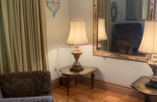 West Eaton Autre | Quaint 1 bedroom boho suite with great views.