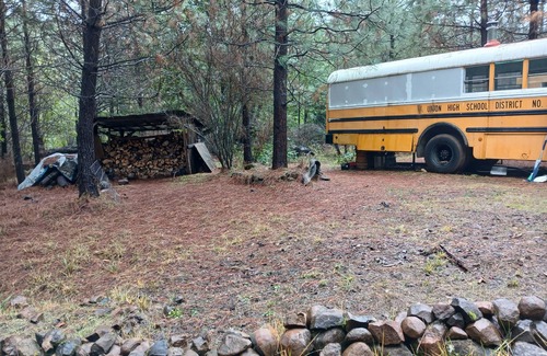 Trail Maison | Quaint 1-bedroom RV retreat in Trail