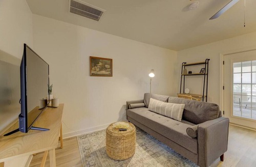 Earlewood Copropriété | Quaint 1 BR Apt | Mins from ZOO, USC & FT Jackson
