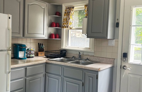 Champaign Maison | Quaint 2 bed in Champaign