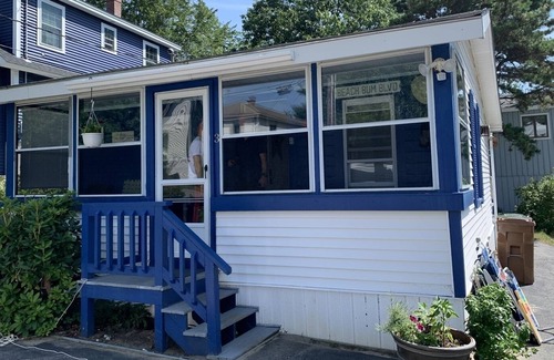 Southern Coast Cabine | Quaint 2-Bedroom Cottage
