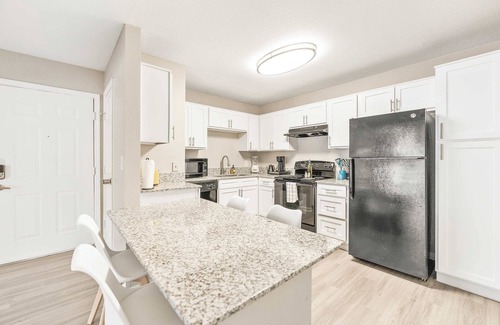 Pleasant Valley Appartement | Quaint 2BR King Suite w Gym&Pool close to DT