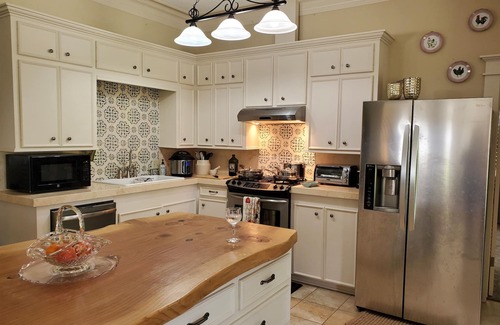 New Ulm Autre | Quaint 4 Bedroom Farmhouse near Round Top, New Ulm